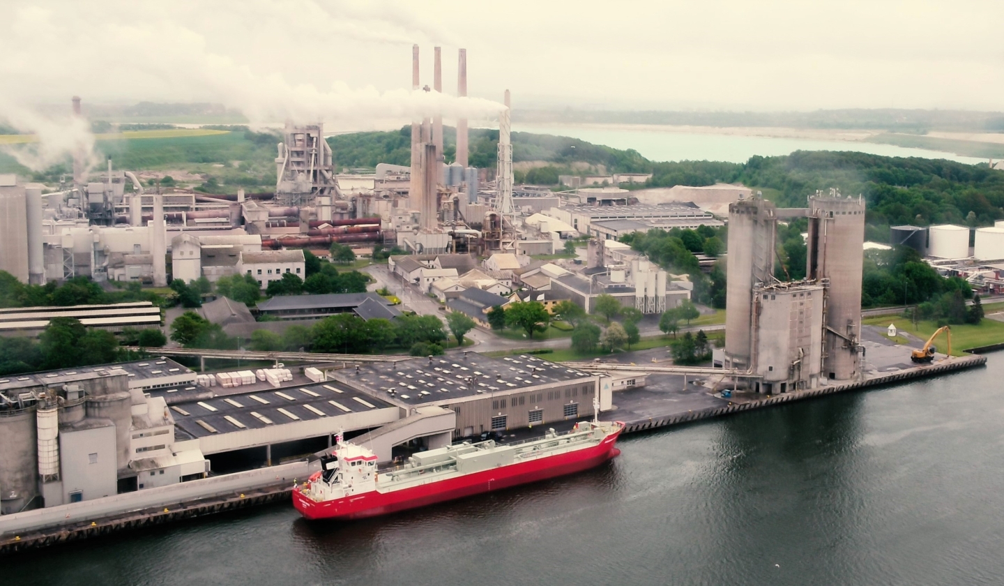 Cement carrier at Aalborg Portland's cement plant, supplier of cement for the Fehmarnbelt tunnel