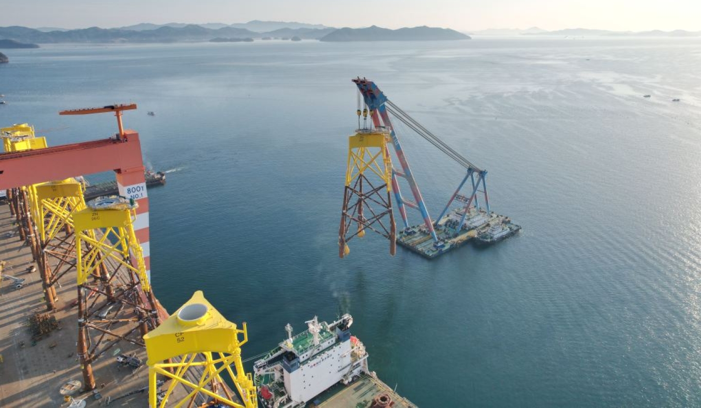 Floating crane loading out jacket foundations for the Changfang & Xidao offshore wind farms, Taiwan